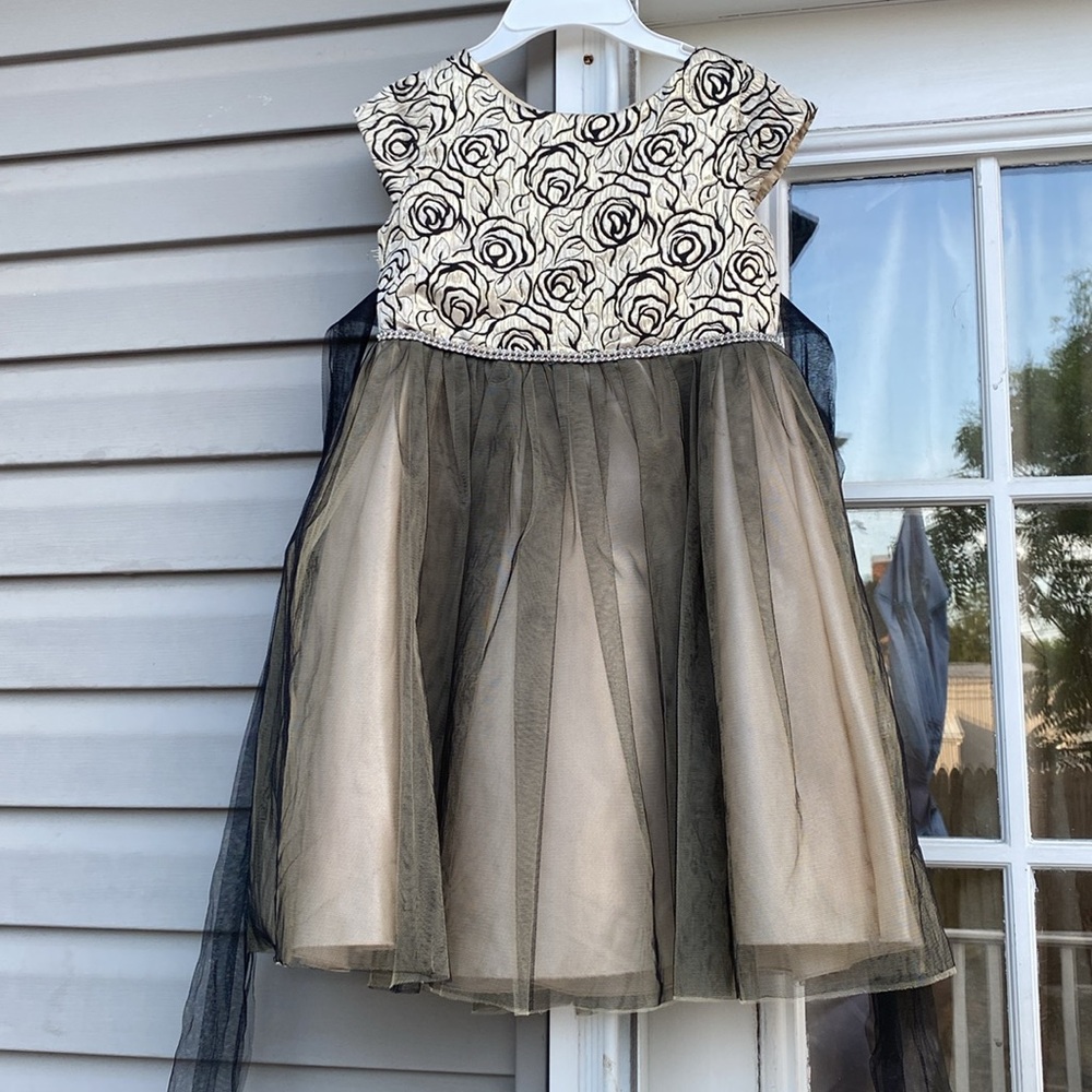 Lot of 2 Joykids Black Sequin Tulle Dress and pink belted knitworks Girls Size 8